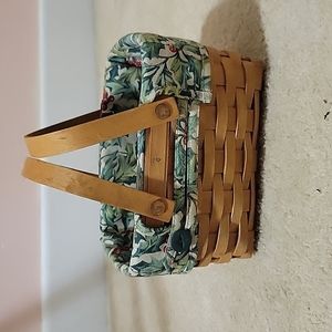 Longaberger Basket with Holly liner 2006